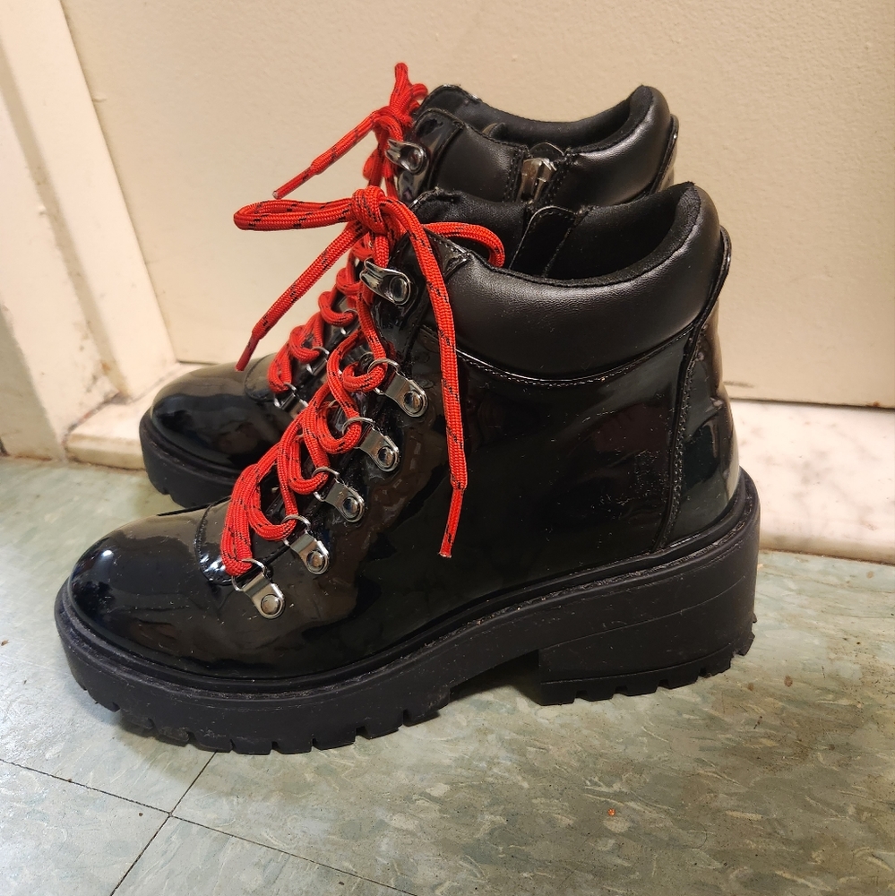 Shiny platform boots